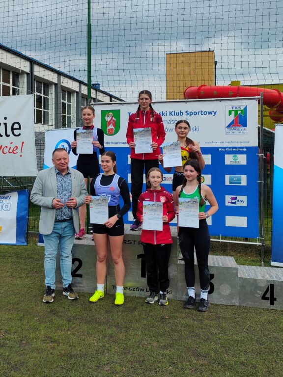 Biegacze z Biłgoraja na podium  (foto) - Zdjęcie główne