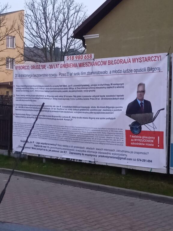 Obraźliwy baner wyborczy wrócił do Biłgoraja - Zdjęcie główne