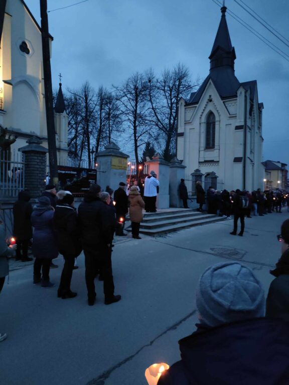 Mieszkańcy Frampola wyszli na ulice (foto) - Zdjęcie główne