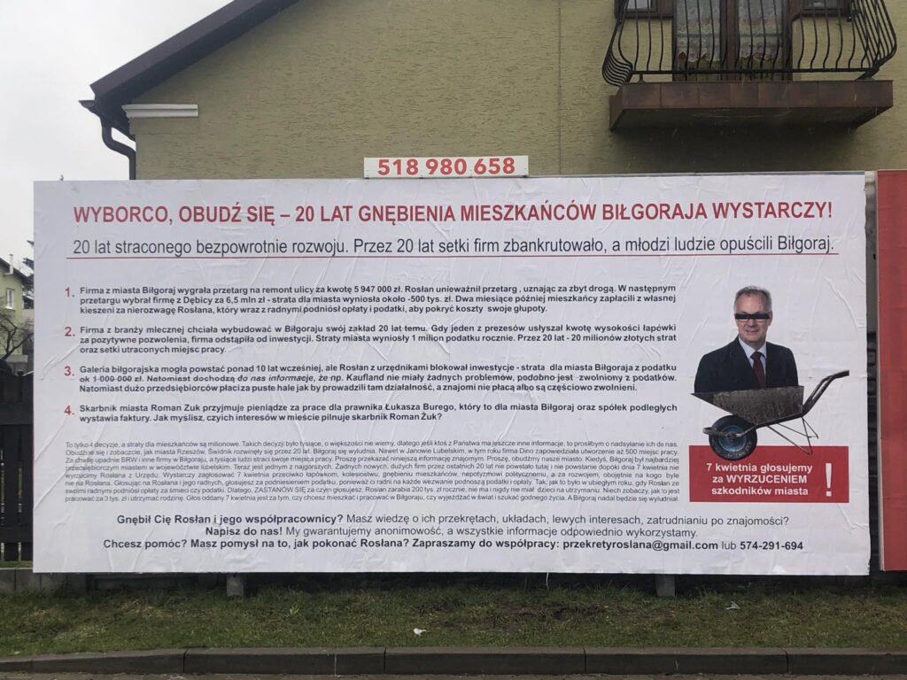 Co dalej z obraźliwym banerem? Burmistrz Biłgoraja zabrał głos - Zdjęcie główne