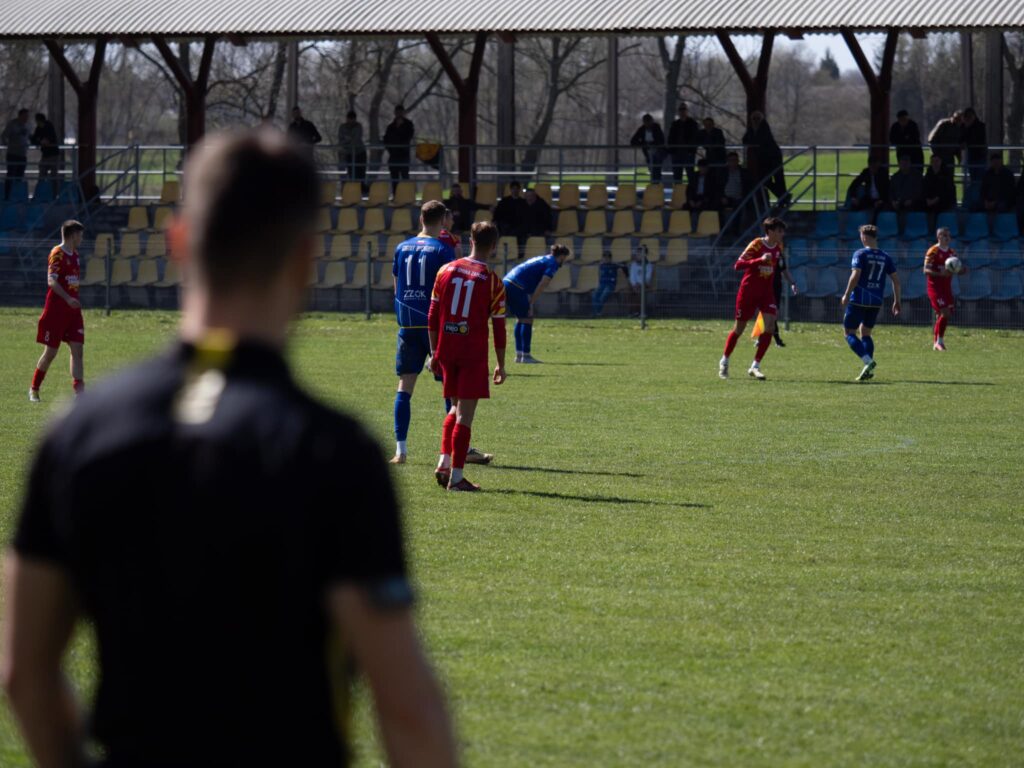 Gra IV liga piłkarska. Łada wskoczy na piąte? - Zdjęcie główne