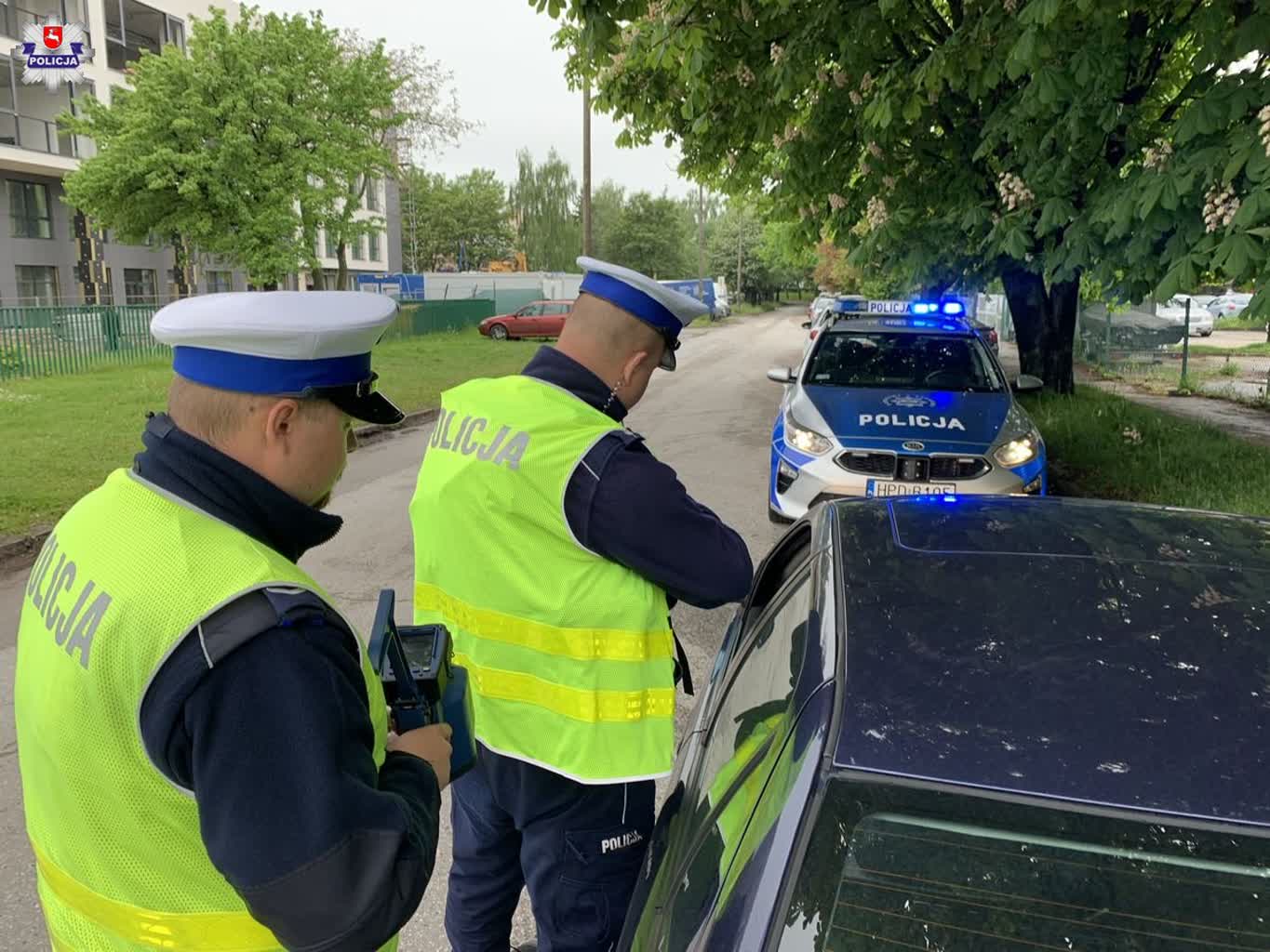 Co się stało w powiecie? Pełno policji na drogach - Zdjęcie główne