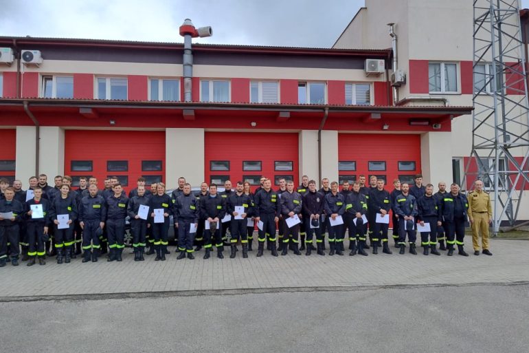 Wysyp strażaków w powiecie. Oto nowi  (foto) - Zdjęcie główne