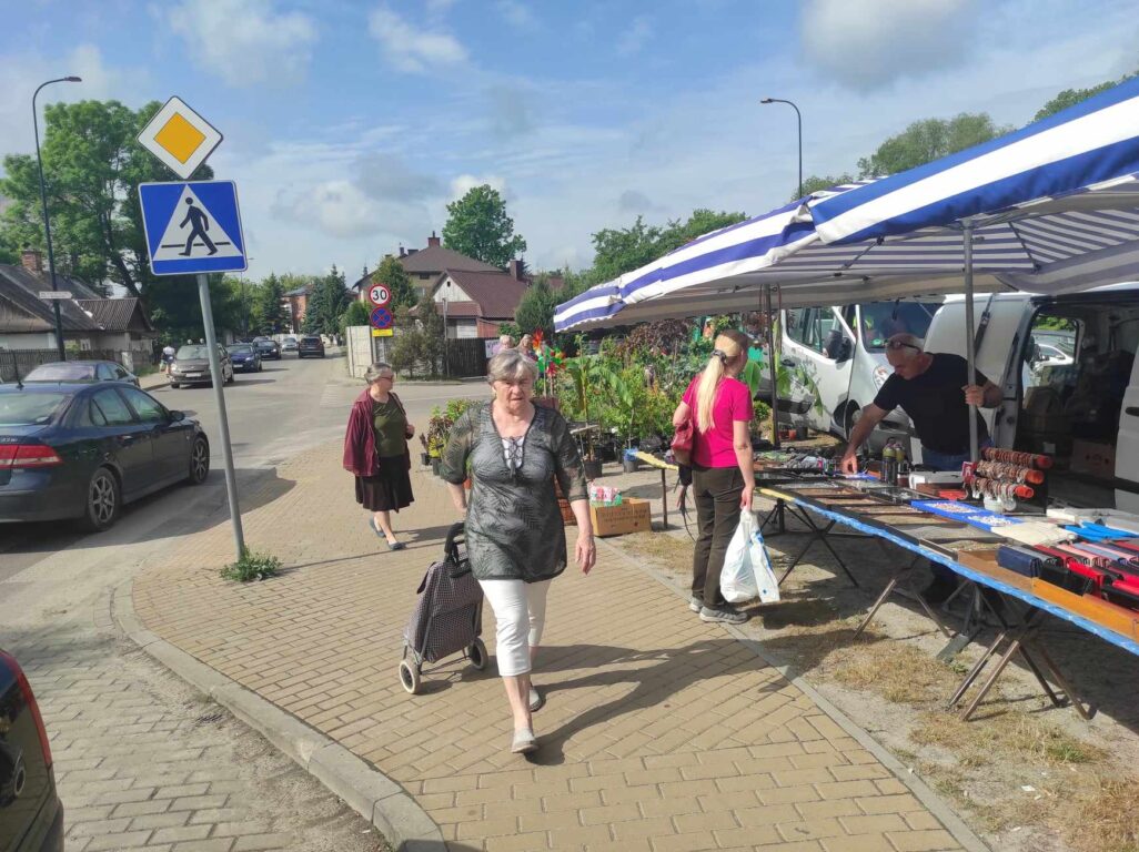 Po truskawki najlepiej na targ. Co dziś rzucili w Biłgoraju? (foto) - Zdjęcie główne