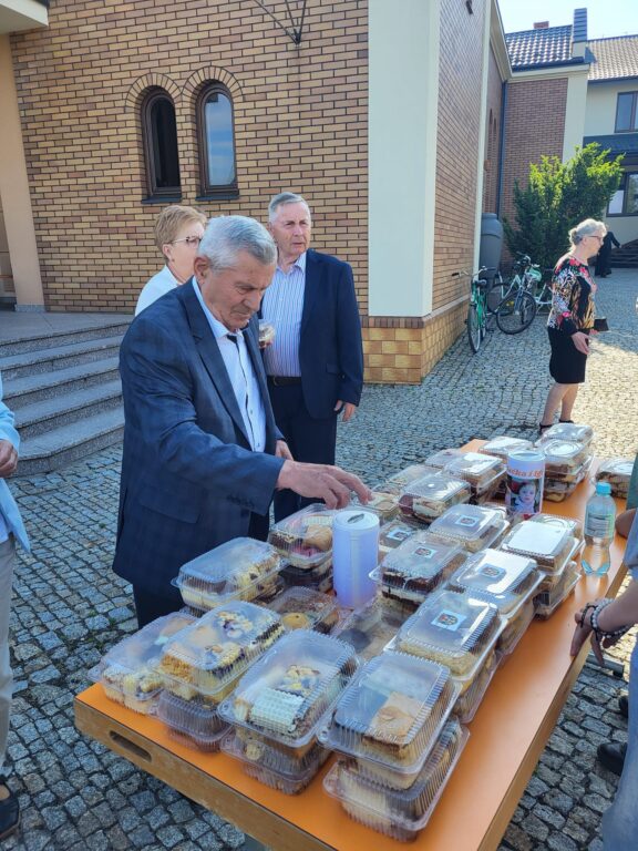 W Biłgoraju trwa kiermasz ciast. Czekają na was! (foto) - Zdjęcie główne