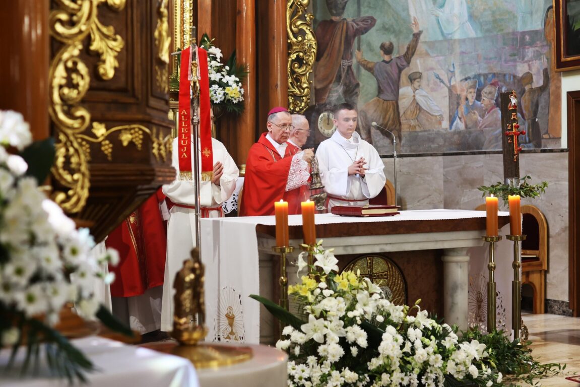 Biskup w Biłgoraju. Czterdzieści lat minęło   (foto) - Zdjęcie główne