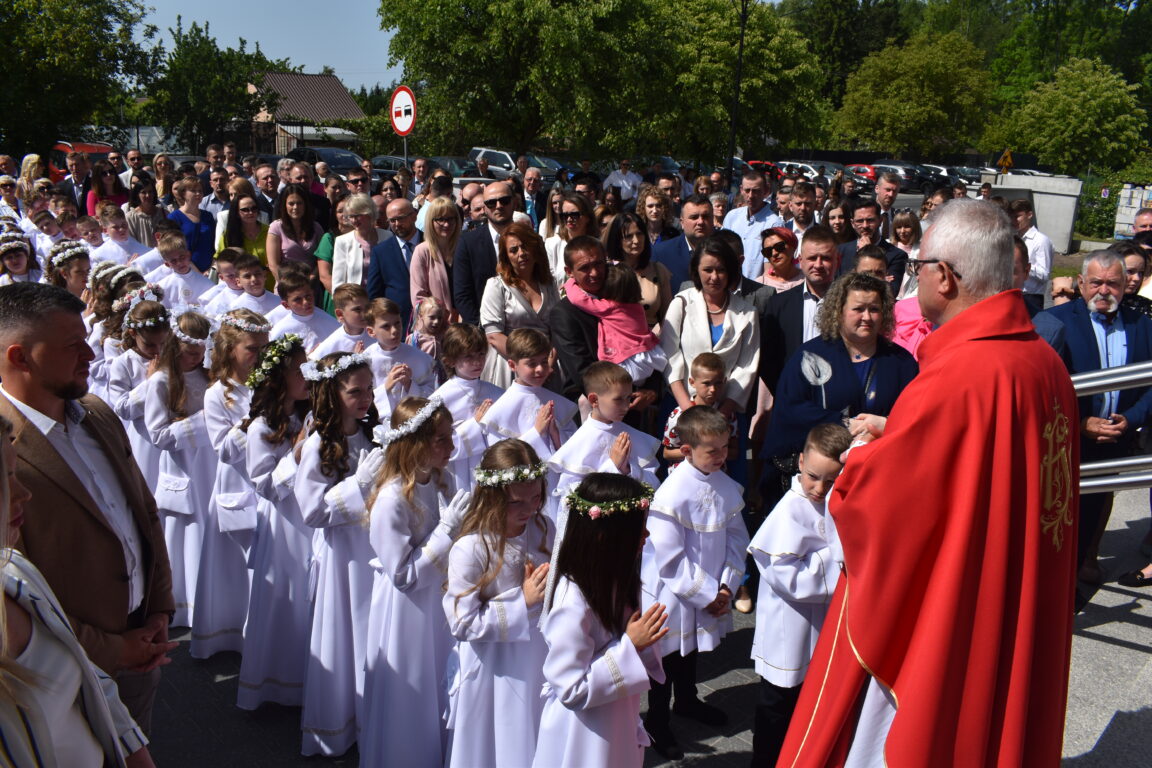 Sezon komunijny rozpoczęty w Biłgoraju - Zdjęcie główne