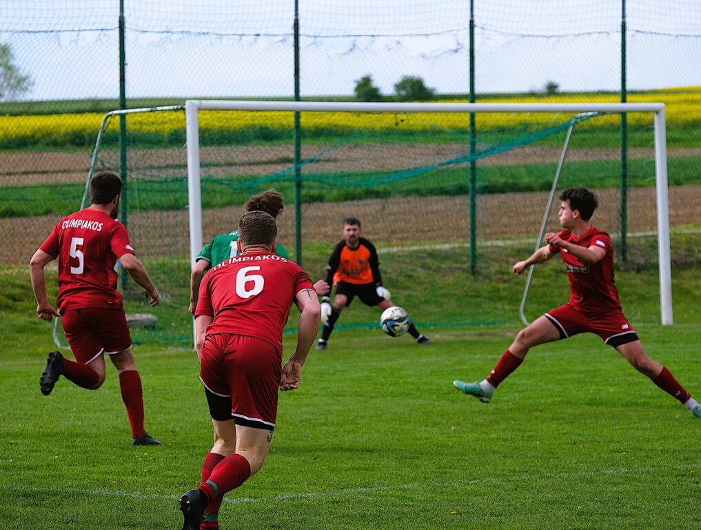 Derby powiatu w piłkarskiej okręgówce - Zdjęcie główne