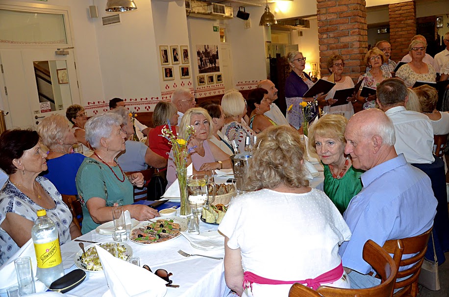 Seniorzy z pompą zakończyli rok akademicki (foto) - Zdjęcie główne