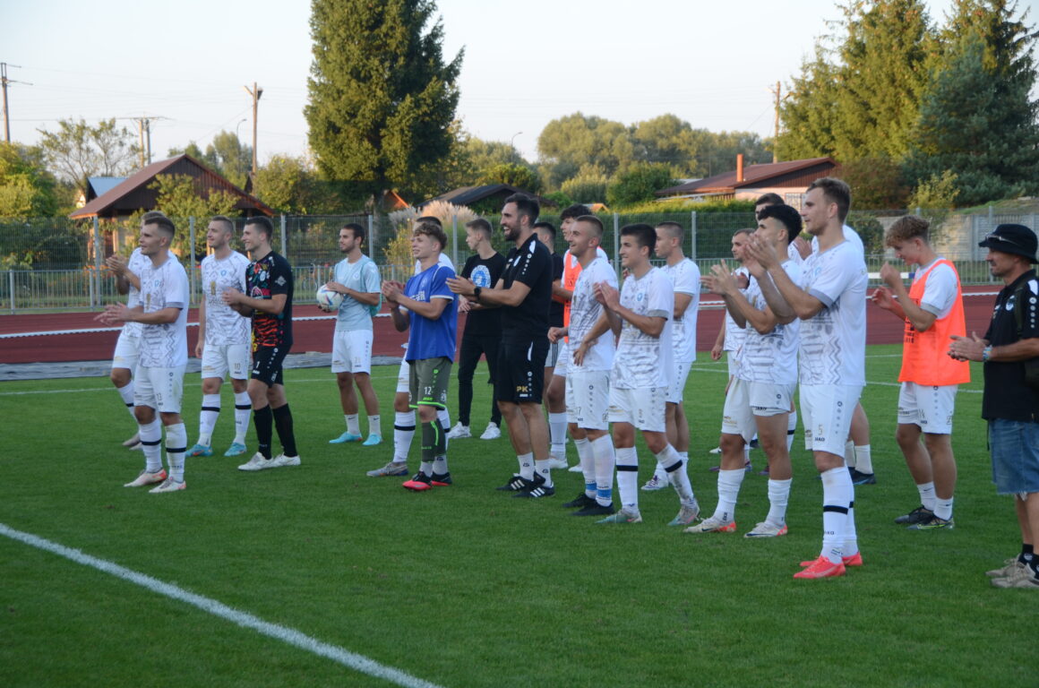 Łada Biłgoraj kończy sezon na czwartym miejscu. Pięć goli Dorosza! - Zdjęcie główne