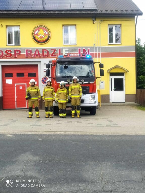 Pogrzeb żołnierza. Powiat biłgorajski oddał hołd (foto,video) - Zdjęcie główne