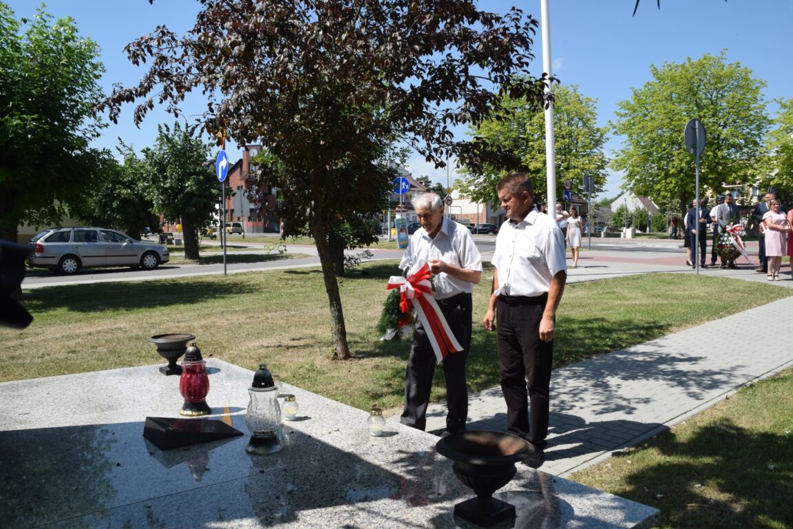 Z rejonu Tarnogrodu wywieziono około 5000 osób. Mieszkańcy nie zapomnieli (foto) - Zdjęcie główne