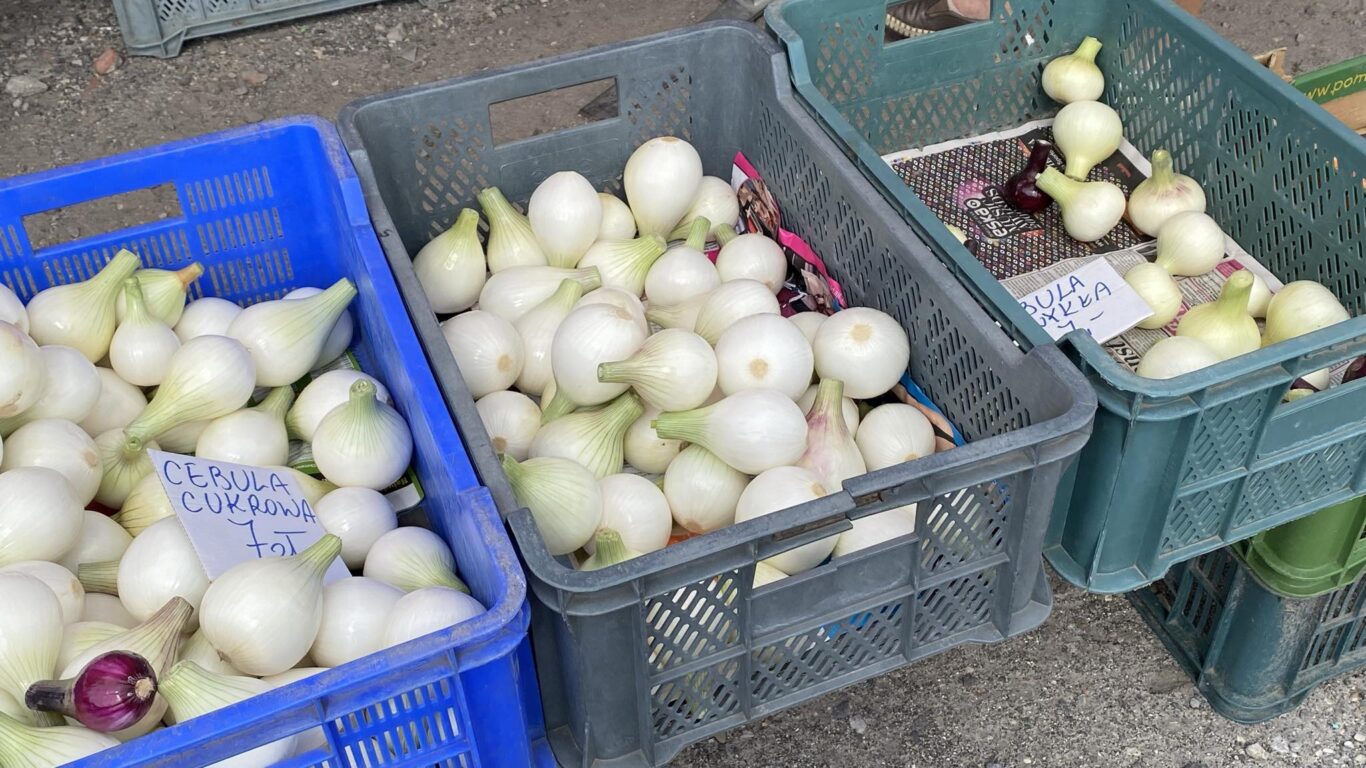 Na targu w Biłgoraju łapią się za głowę (foto) - Zdjęcie główne