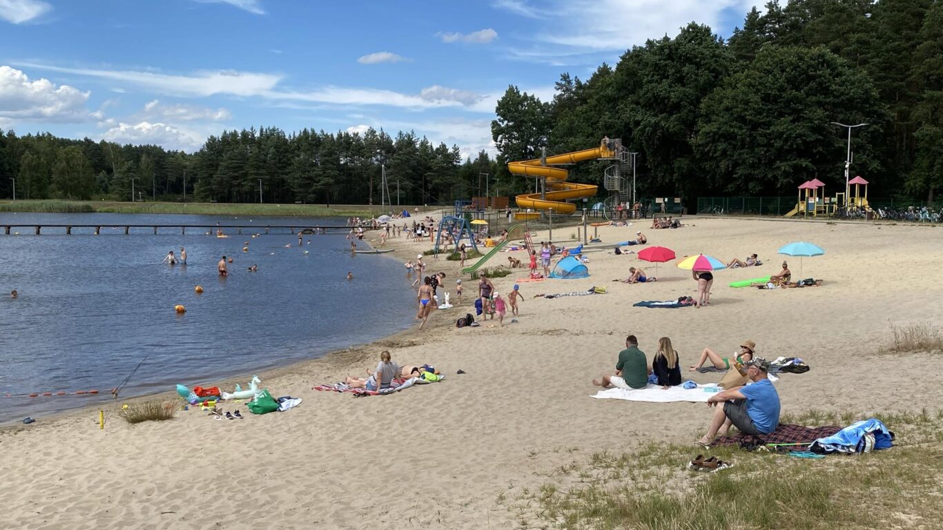 Zalew Bojary w końcu ożył! Ludzi przybywa (foto) - Zdjęcie główne