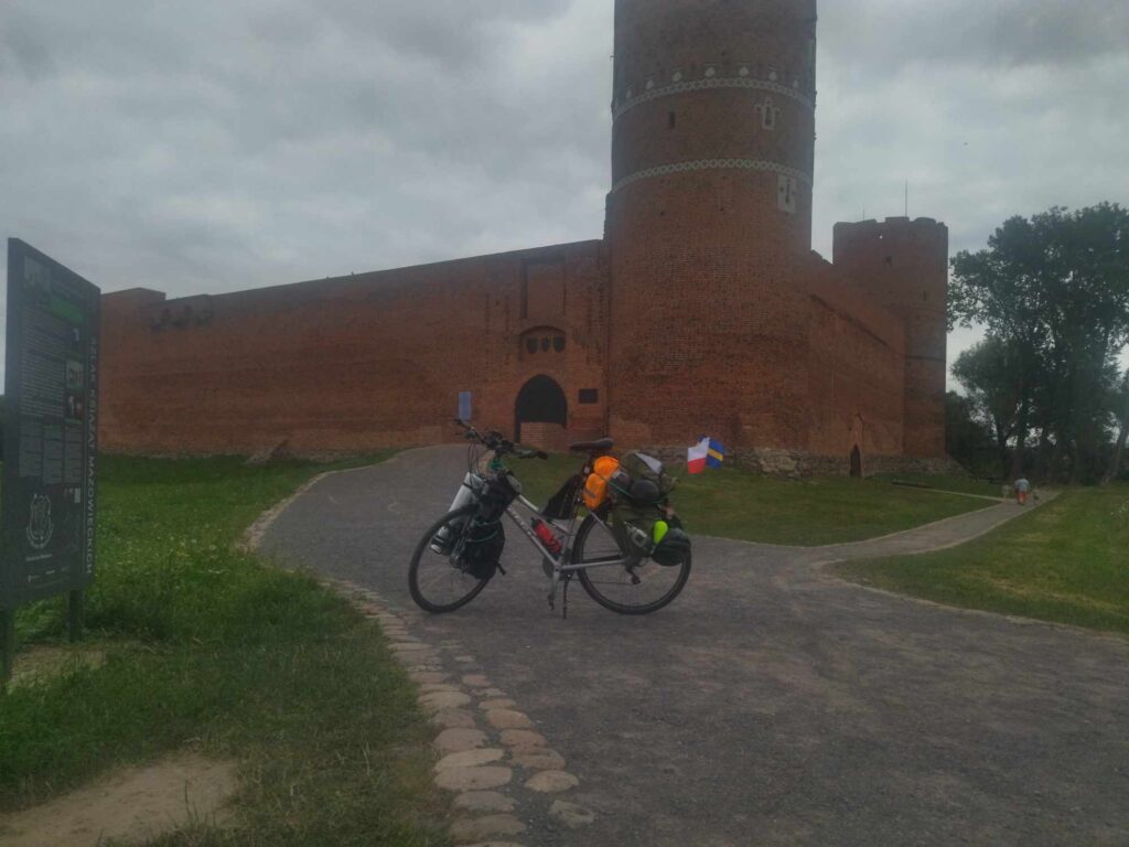 Mieszkaniec Tarnogrodu w drodze do Szwecji. Już na Mazurach! (foto) - Zdjęcie główne