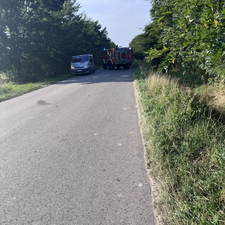 Fatalny wypadek w powiecie. Na miejscu śmigłowiec LPR (foto) - Zdjęcie główne