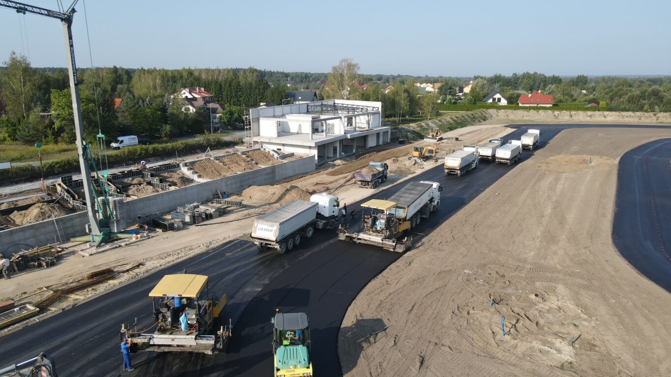 Autodrom w Biłgoraju na ostatniej prostej! (foto) - Zdjęcie główne