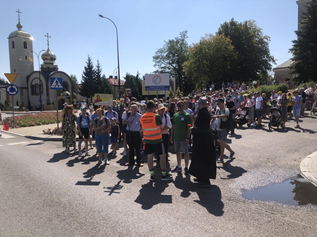 Pielgrzymi z Biłgoraja wyruszyli na Jasną Górę (foto, video) - Zdjęcie główne