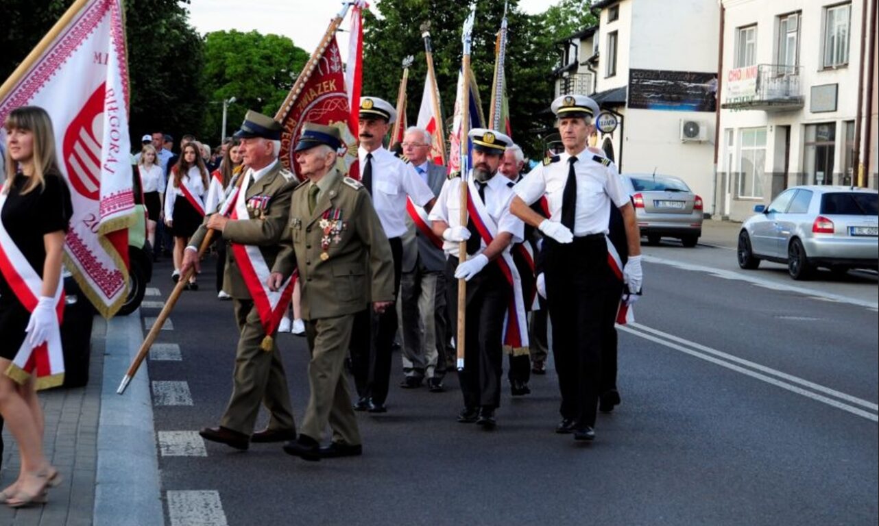 Tak Biłgoraj upamiętni bohaterów - Zdjęcie główne