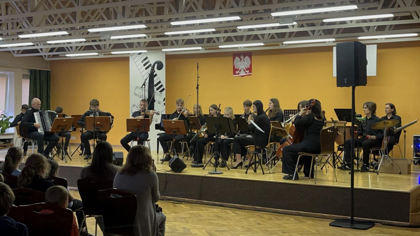 Taka szkoła też jest w Biłgoraju. Oto dowód (foto,video) - Zdjęcie główne