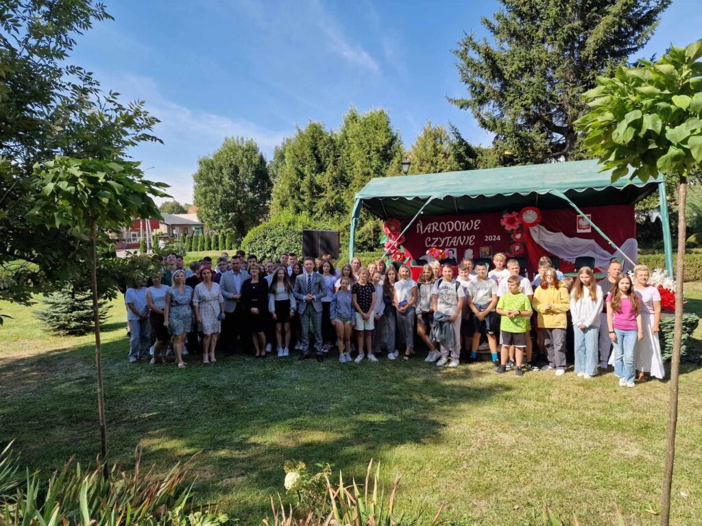 Słowacki wyciągnął Turobin z domów  (foto) - Zdjęcie główne