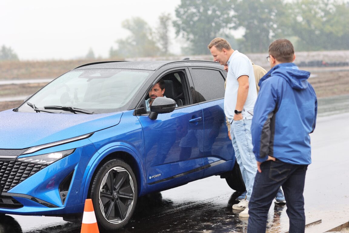 TVN w Biłgoraju. Choć tor jeszcze w budowie (foto) - Zdjęcie główne