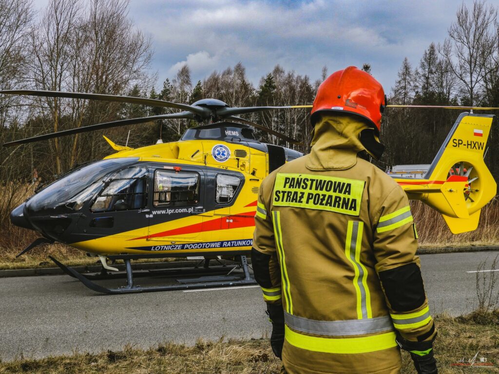 Wypadek w Potoku Górnym. Wezwany śmigłowiec LPR - Zdjęcie główne