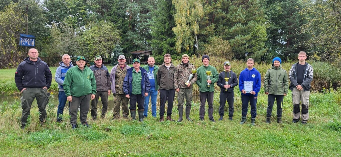 Oni przed deszczem nie kucają (foto) - Zdjęcie główne