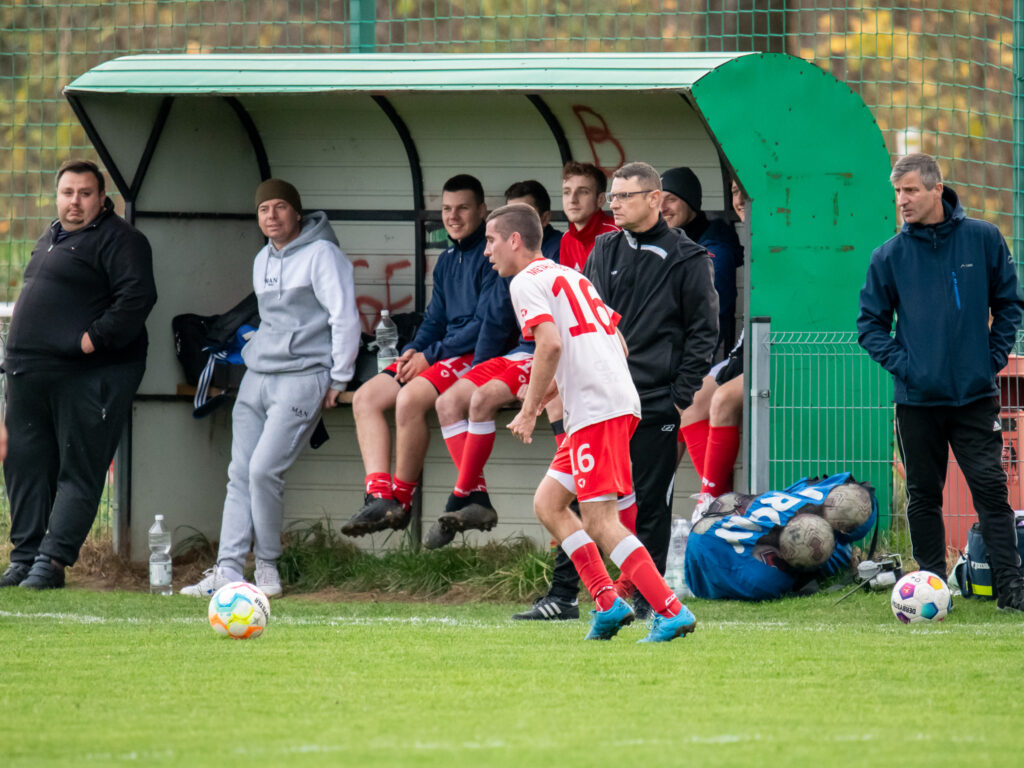 W Goraju derby powiatu. Gra piłkarska klasa A - Zdjęcie główne