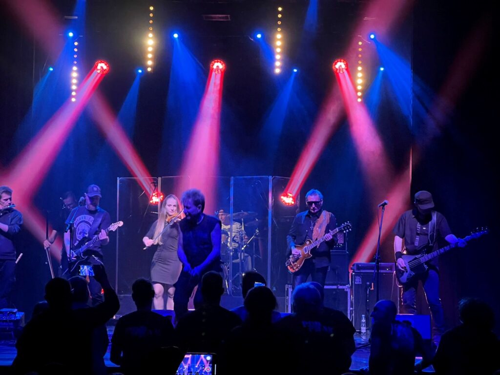 Legenda polskiego punk rocka wystąpiła w Biłgoraju - Zdjęcie główne