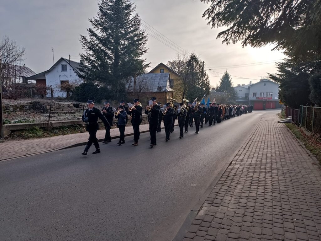 Ksiądz z burmistrzem też śpiewali (foto) - Zdjęcie główne