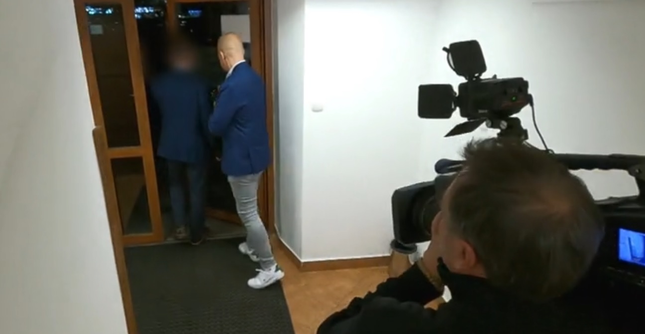 Telewizja w Biłgoraju, a radny ... w nogi (video) - Zdjęcie główne