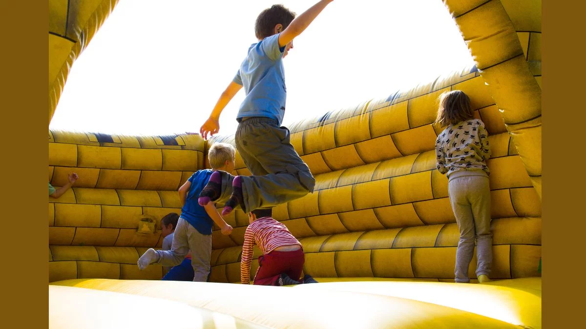 Rodzinna zabawa na Festiwalu Dmuchańców w Górznie! - Zdjęcie główne