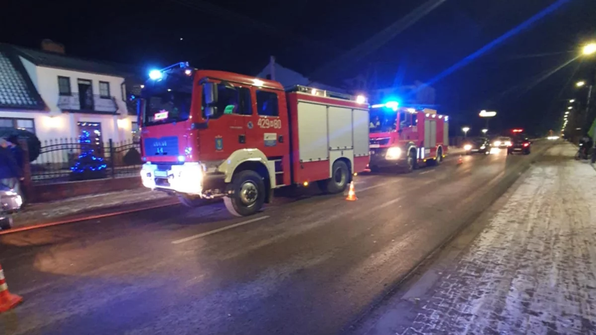 Pożar domu w Pilawie. Jedna osoba poszkodowana - Zdjęcie główne