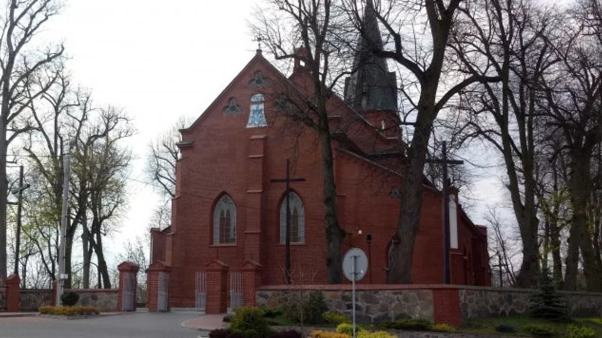 Nowy katafalk pogrzebowy w kościele Nawiedzenia NMP. Parafia podała koszty zakupu. - Zdjęcie główne