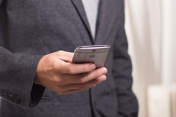 Kliknął w link z fałszywego SMS-a i stracił pieniądze - Zdjęcie główne