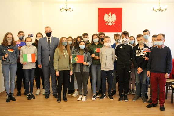 Uczniowie promują gminę Żelechów - Zdjęcie główne