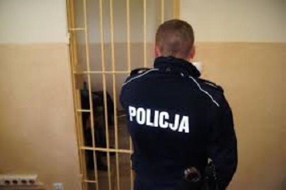 Dzielnicowi i patrolowcy w ciągu kilku godzin zatrzymali 4 poszukiwanych - Zdjęcie główne
