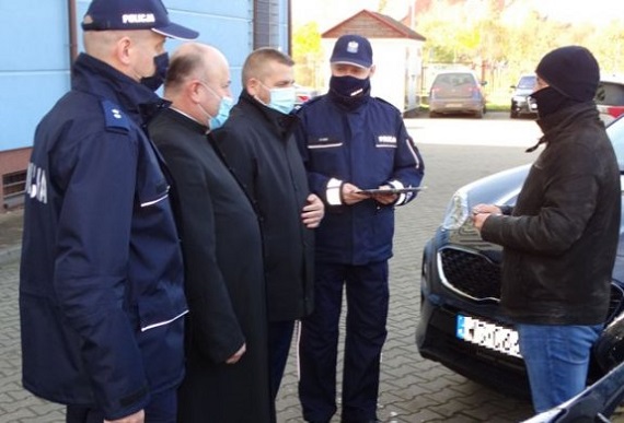 Nowe nieoznakowane radiowozy dla KPP - Zdjęcie główne