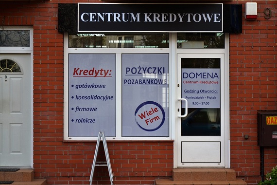 Kredyty dla każdego w Centrum Kredytowym DOMENA  Garwolin, ul. Senatorska 9  - Zdjęcie główne