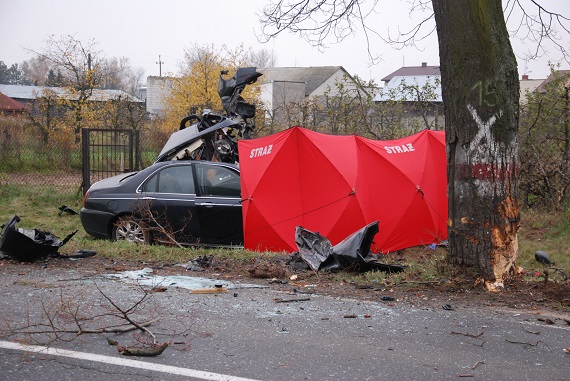 Śmiertelny wypadek w Dziecinowie na drodze 801. Policja kieruje na objazdy - Zdjęcie główne