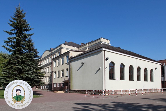 Jedna klasa SP nr 1 w Garwolinie na nauczaniu zdalnym - Zdjęcie główne