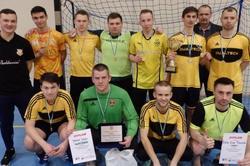 Żółta Łódź Podwodna zwycięzcą II edycji Amatorskiego Turnieju Futsalu   - Zdjęcie główne
