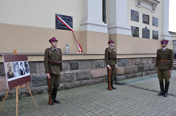 Garwolin: Mieszkańcy pamiętają o wychowawcach z okresu II wojny światowej - Zdjęcie główne