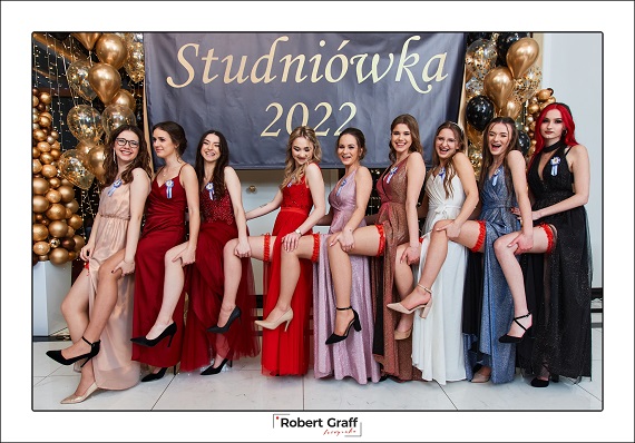 Uczniowie LO im. Marszałka Józefa Piłsudskiego bawili się na studniówce - Zdjęcie główne