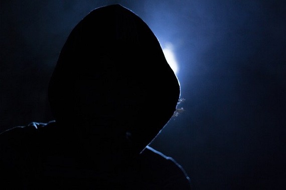 Interpol ostrzega przed oszustwami - Zdjęcie główne