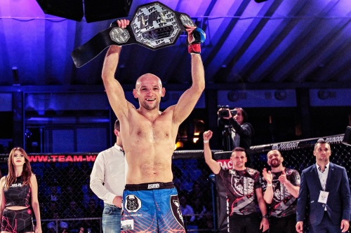 Ten sport zmienił moje życie - Jakub Piesiewicz o swojej przygodzie z MMA - Zdjęcie główne