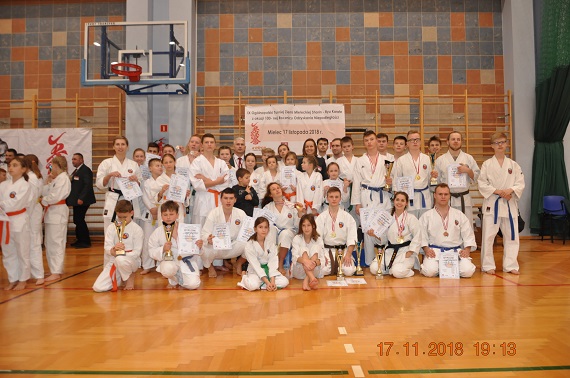 Sukces zawodników Wołomińskiego Klubu Karate na zawodach w Mielcu - Zdjęcie główne