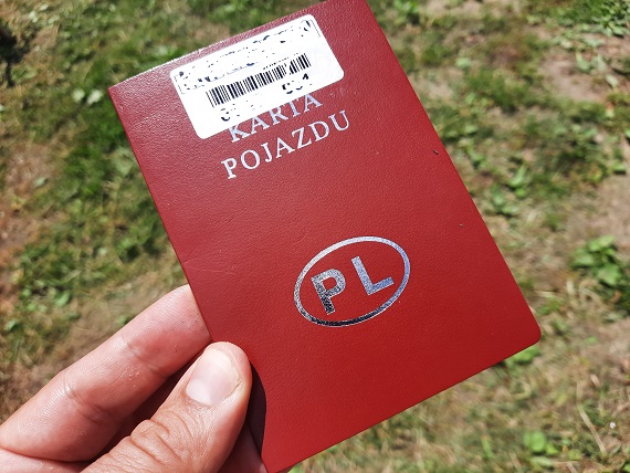 Od 4 września 2022 r. nie będą już wydawane karty pojazdu i nalepki kontrolne - Zdjęcie główne