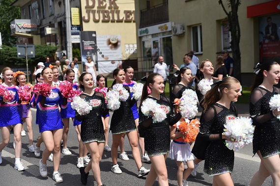 Barwny korowód przeszedł ulicami Garwolina - Zdjęcie główne